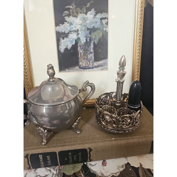 Vintage Silver Plated Footed Sugar Bowl Witchy Cauldron Vanity Decor with Lid - Picture 3 of 5